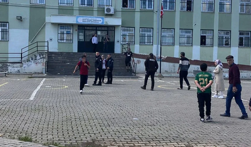 Diyarbakır'da okul çevresinde korkutan anlar: Pompalı tüfekle etrafa ateş açtı!