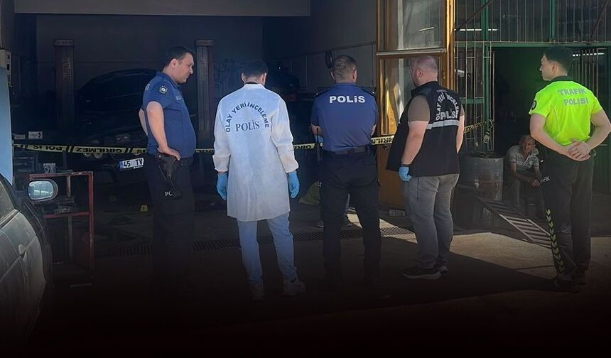 Kütahya'da acı olay: Liftten düşen otomobilin altında kaldı