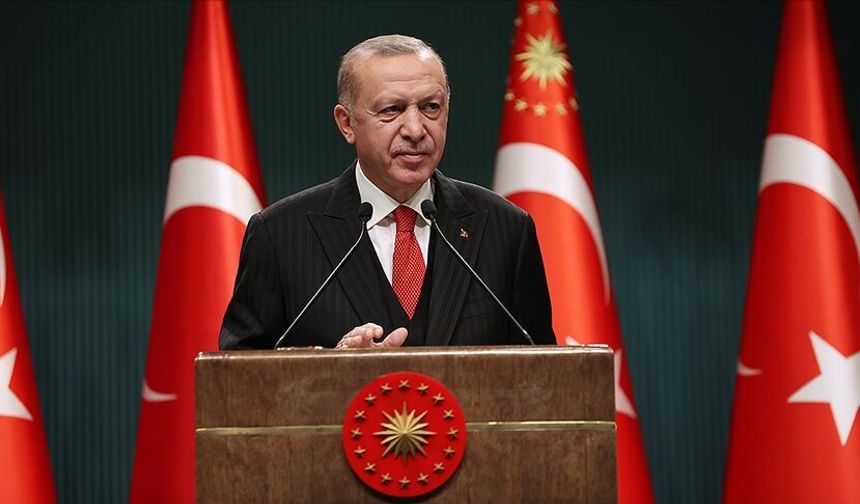 Cumhurbaşkanı Erdoğan'dan CHP'ye yaylım ateşi: "Önce şaibesiz bir kurultay yapmayı öğrenin"