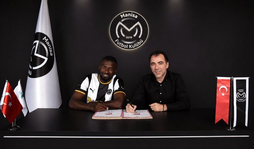 Manisa FK imza şov yaptı