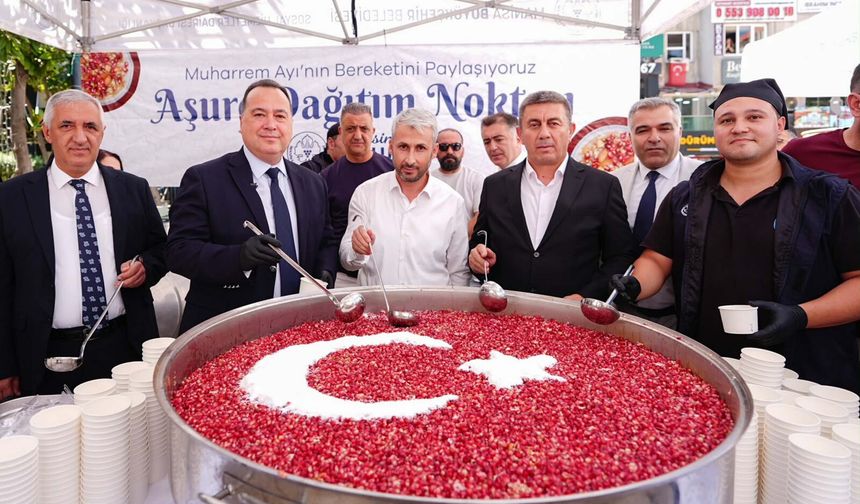 Manisa'da 20 bin kişiye aşure ikramı