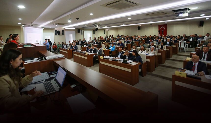 Karabağlar CHP Grubunda çatlak: Aday olan 10, aday olmayan 20 oy aldı!