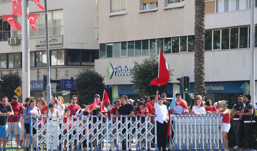 İzmir'de 30 Ağustos Zafer Bayramı coşkusu