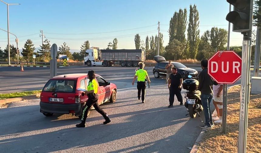 İki otomobilin çarpıştığı kazada 1 kişi hastanelik!