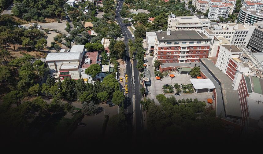 İzmir Büyükşehir'den Balçova'ya asfalt hamlesi: Ana arterler yenilendi