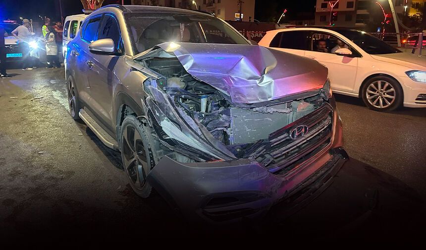 İki otomobilin çarpıştığı kazada 2'si çocuk 6 yaralı!