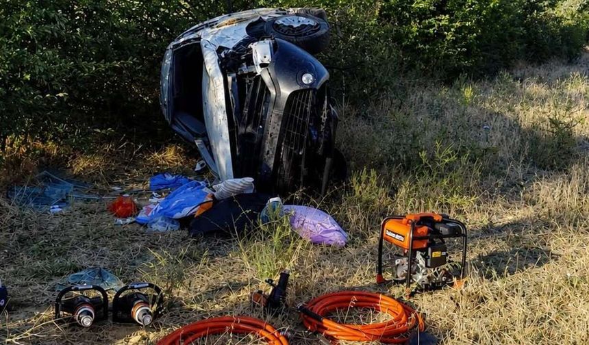Kontrolden çıkan otomobil devrildi: 1 ölü, 5 yaralı!