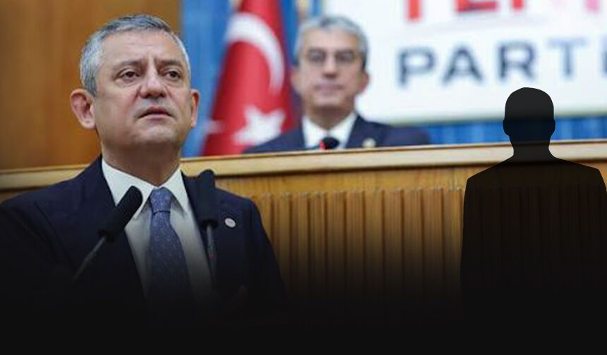 Özel'den dikkat çeken iddia: Egeli başkana "AK Parti'ye katıl, yoksa operasyon" denildi