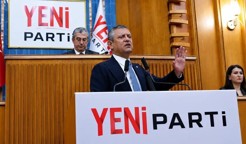 Özgür Özel 'ilk' diyerek duyurdu: Yarını işaret etti, saat verdi