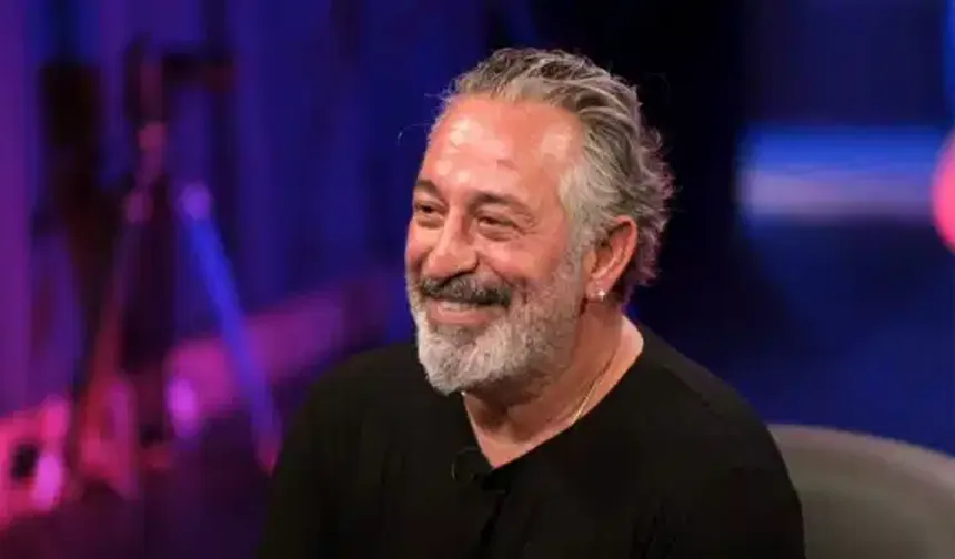 Kalp krizi geçiren Cem Yılmaz'dan oto sanayili paylaşım