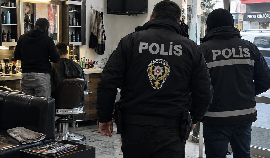 20 yılla aranıyordu: Traş olurken yakalandı!