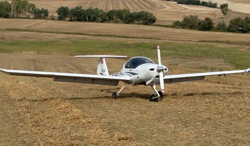 Tekirdağ'da eğitim uçağı tarlaya zorunlu iniş yaptı