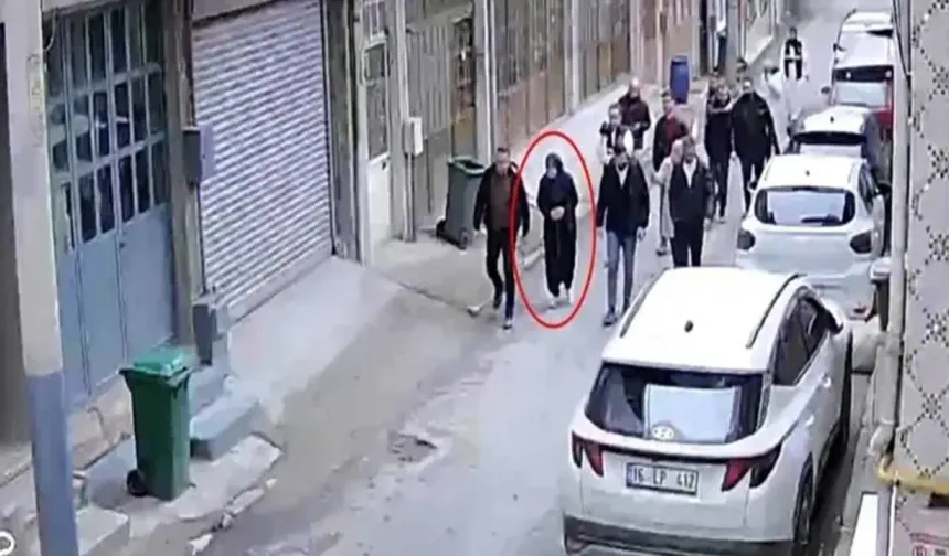 Eşini öldürüp cesedini parçalayarak çöpe attı