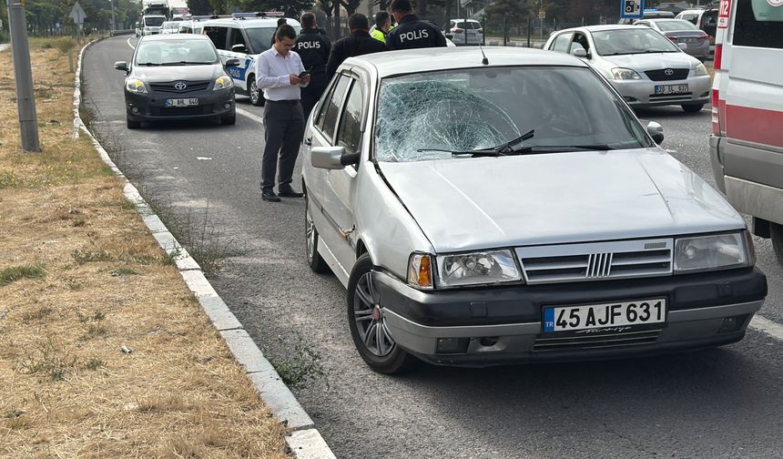 Kütahya'da otomobilin çarptığı 2 yaya yaralandı!