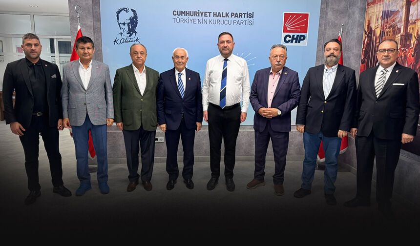 CHP İzmir’de deneyimli isimler omuz omuza: Önceki dönem il başkanları sahaya çıkıyor