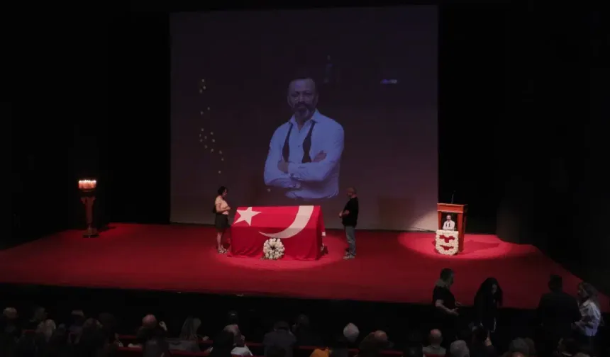 Oyuncu Serhat Kılıç’a Harbiye’de duygusal veda