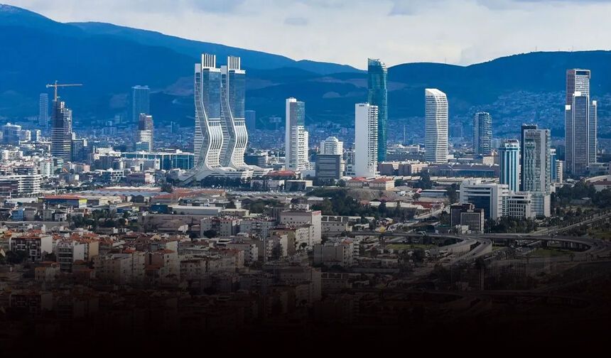 İzmir'de transfer sezonu tam gaz sürüyor: AK Parti'den bir başkana daha 'bize gel' teklifi!