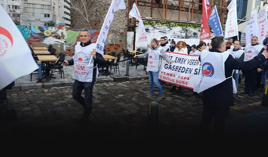 Dikili’de memur sendikasından belediyeye TİS tepkisi
