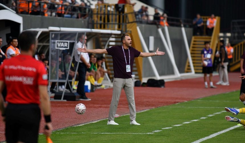 Manisa FK'da Ahmet Pektaş ile yollar ayrıldı!