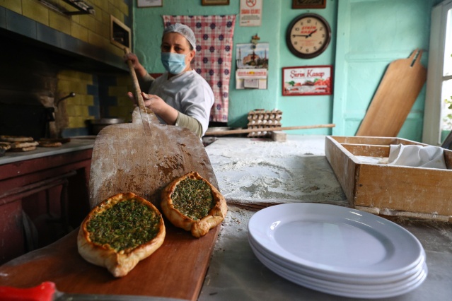 İzmir'in damak çatlatan lezzeti 'Töngül Pide'