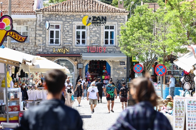 Turizm cenneti Çeşme'de vaka sayısı sıfıra düştü! Rezervasyon yağmaya başladı