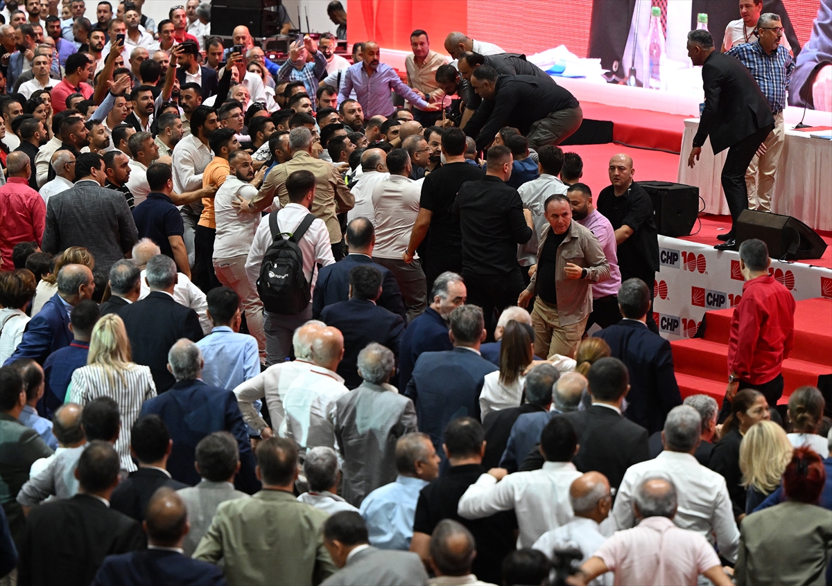 AA-20230916-32163493-32163486-CHP_IZMIR_IL_KONGRESINE_ARBEDE_YASANMASI_UZERINE_ARA_VERILDI