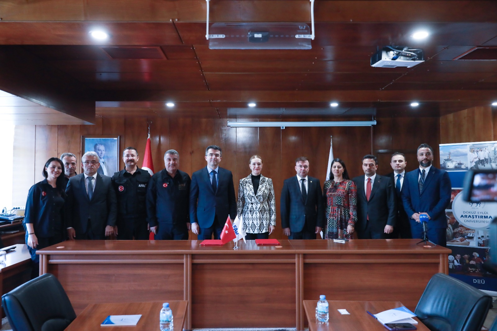 DEÜ Rektörlüğünde protokol imza töreni (1)