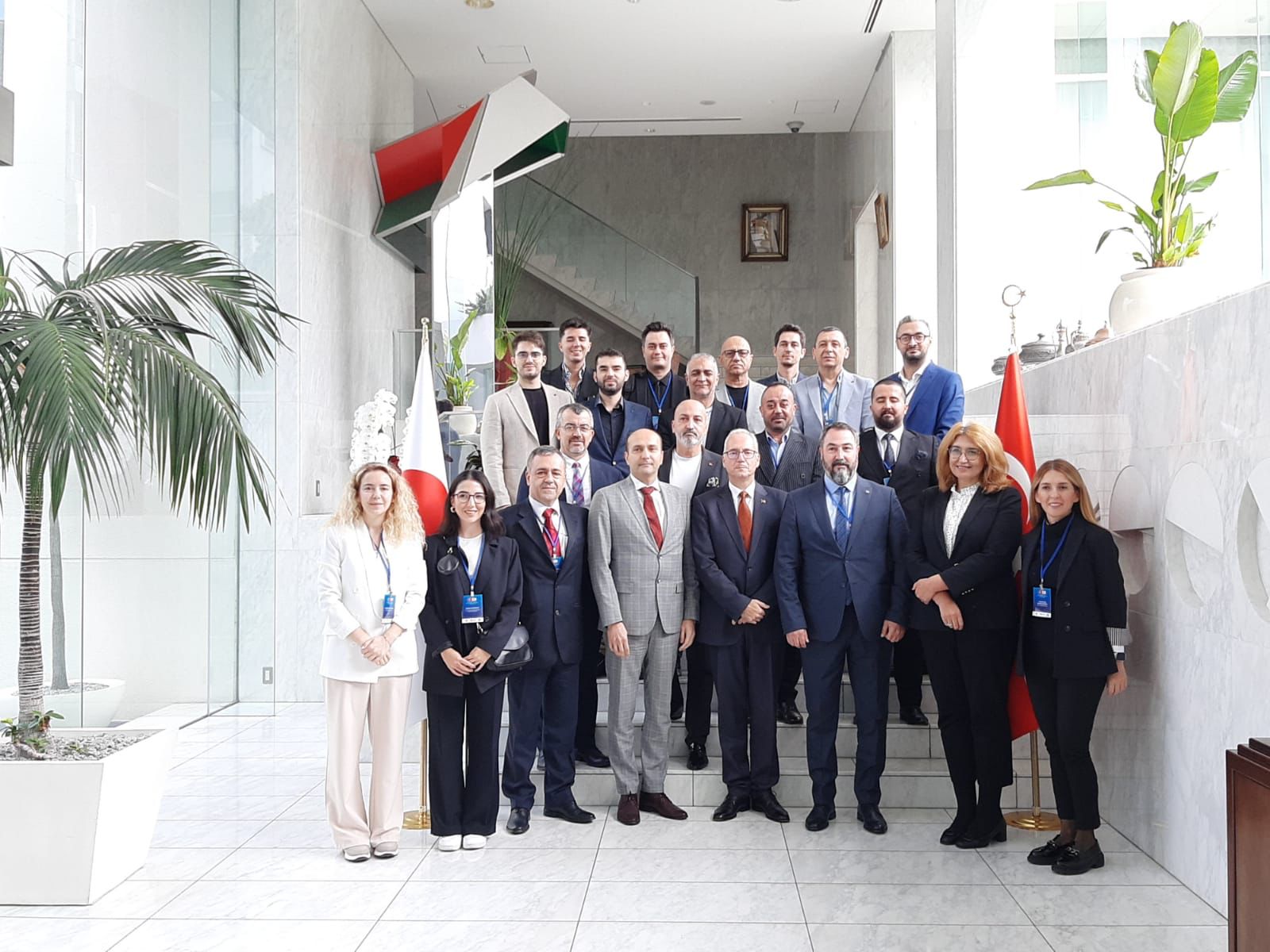 -T.C. Tokyo Büyükelçisi Korkut Güngen’i ve Ticaret Baş Müşaviri Mukaddes Nur Yılmaz’ı ziyaret