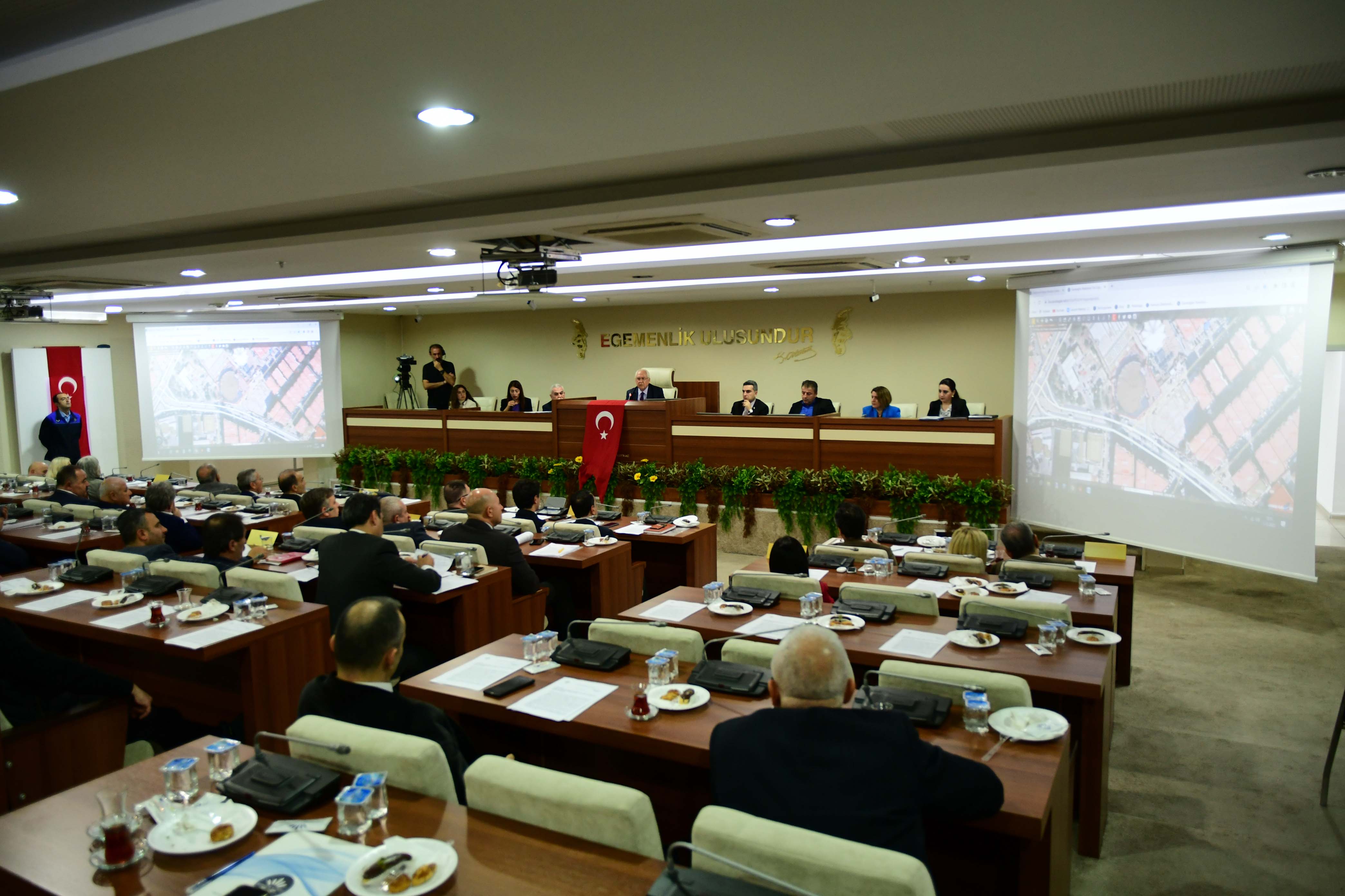 Karabağlar Belediyesi Aralık Ayı Meclisi (3)