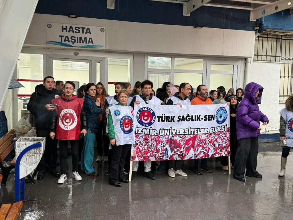 İzmir'de sağlıkçılar iş bıraktı! Ata: Alın teri üzerine oynanan oyunlar canımıza tak etti