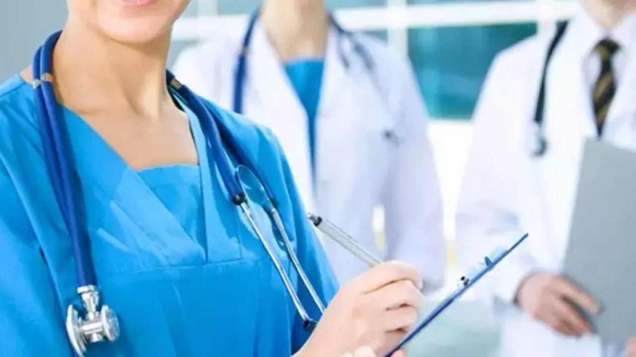 Sağlıkçılar yemek parasını ceplerinden ödüyor