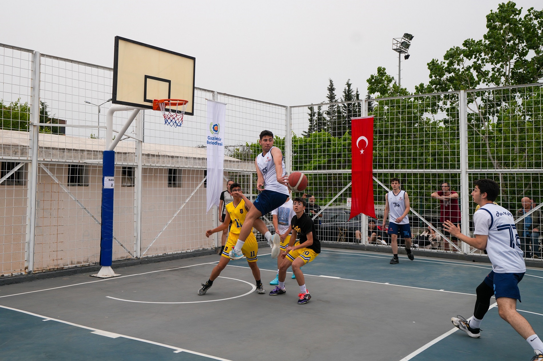 Basketbolcular Gaziemir’de Kıyasıya Yarıştı (3)