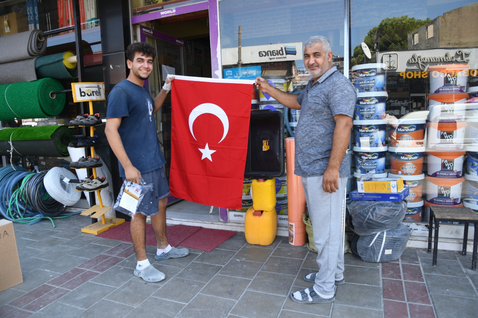 Karbağlar Belediyesi 30 Ağustos Bayrak (7)