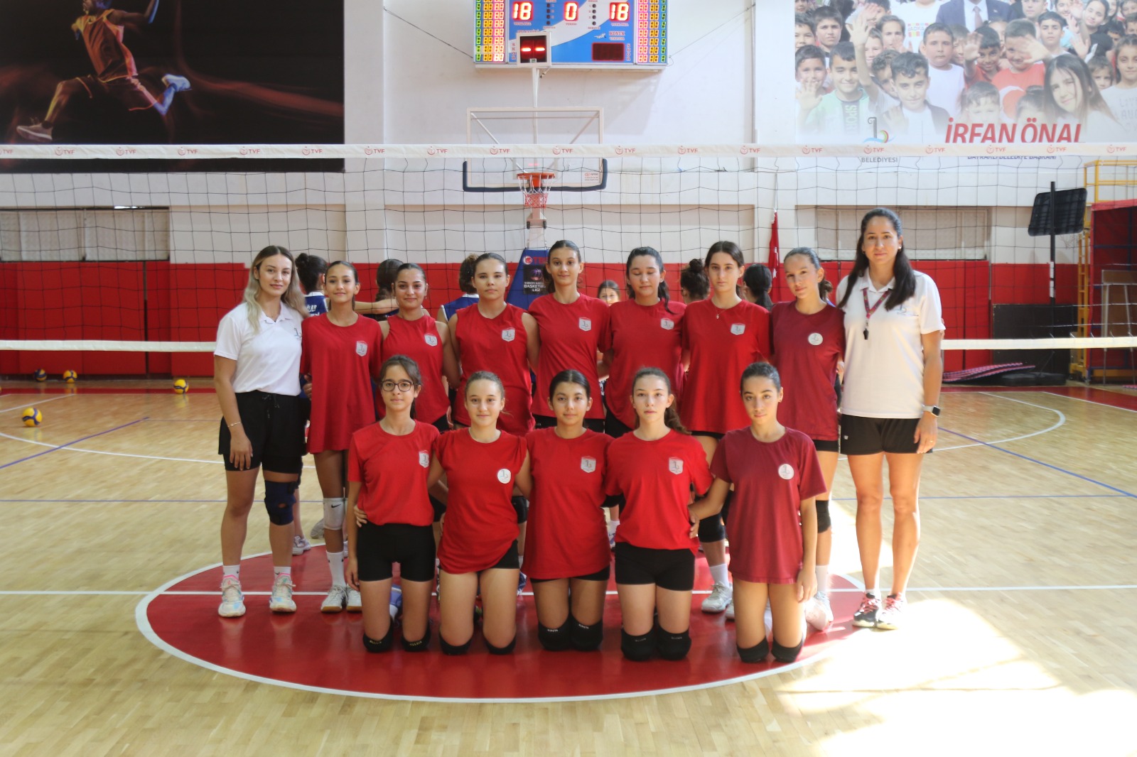 Bayraklı’da 9 Eylül Voleybol Turnuvası (1)