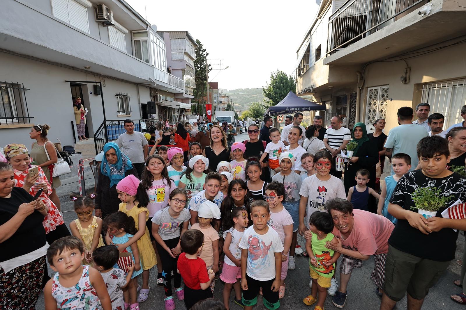 ‘Mutlu Çocuklar Sokağı’ 18 Mahallede 5 Bin Çocukla Buluştu (7)