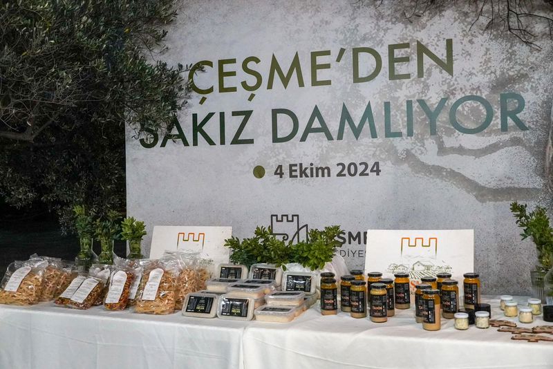 Çeşme’de Hedef 100 Bi̇n Sakiz Ağaci 8