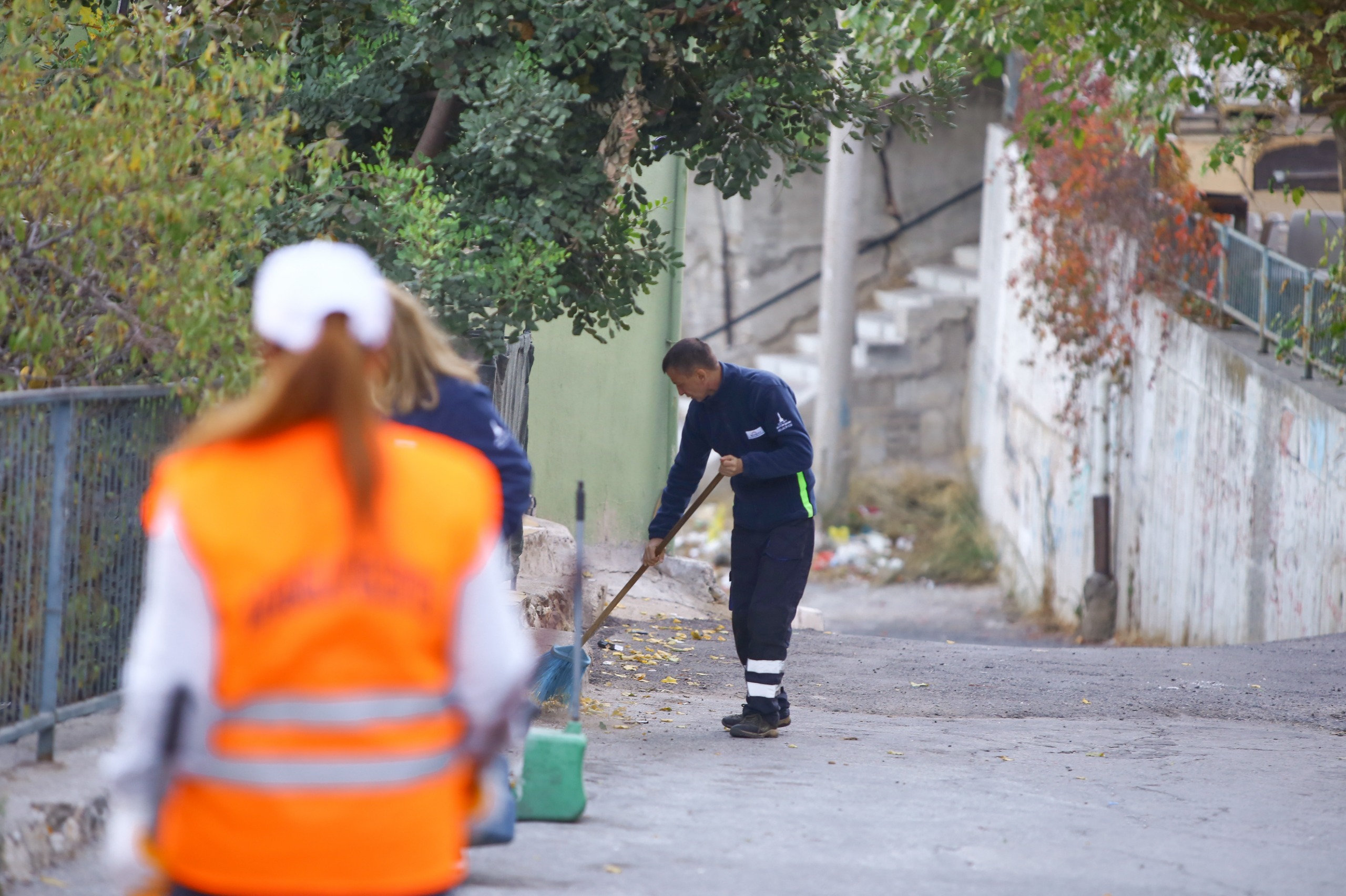 Karabağlar'da Temizlik Seferberliği Başladı (16)