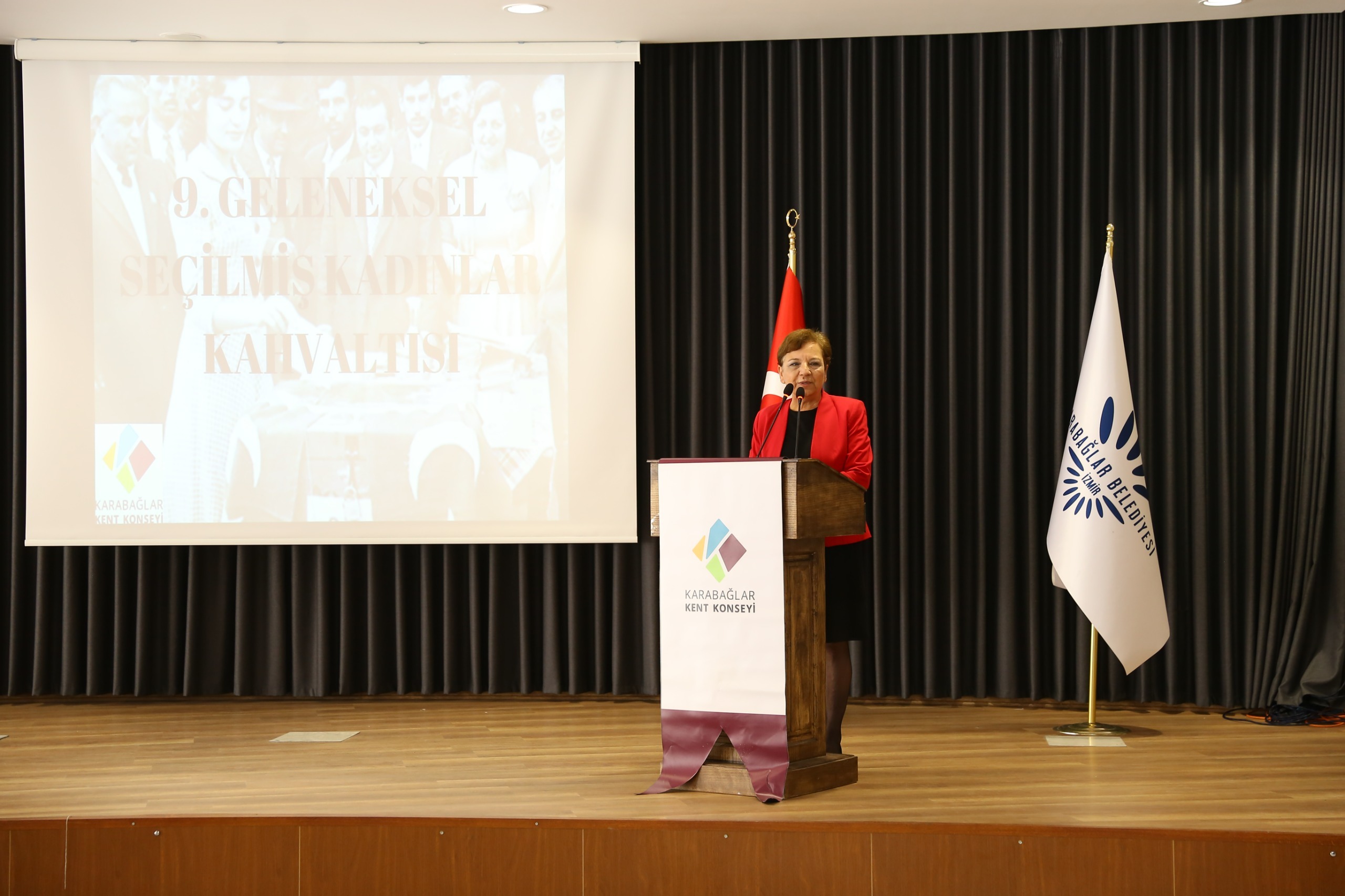 Karabağlar Seçilmiş Kadınlar Toplantısı (1)