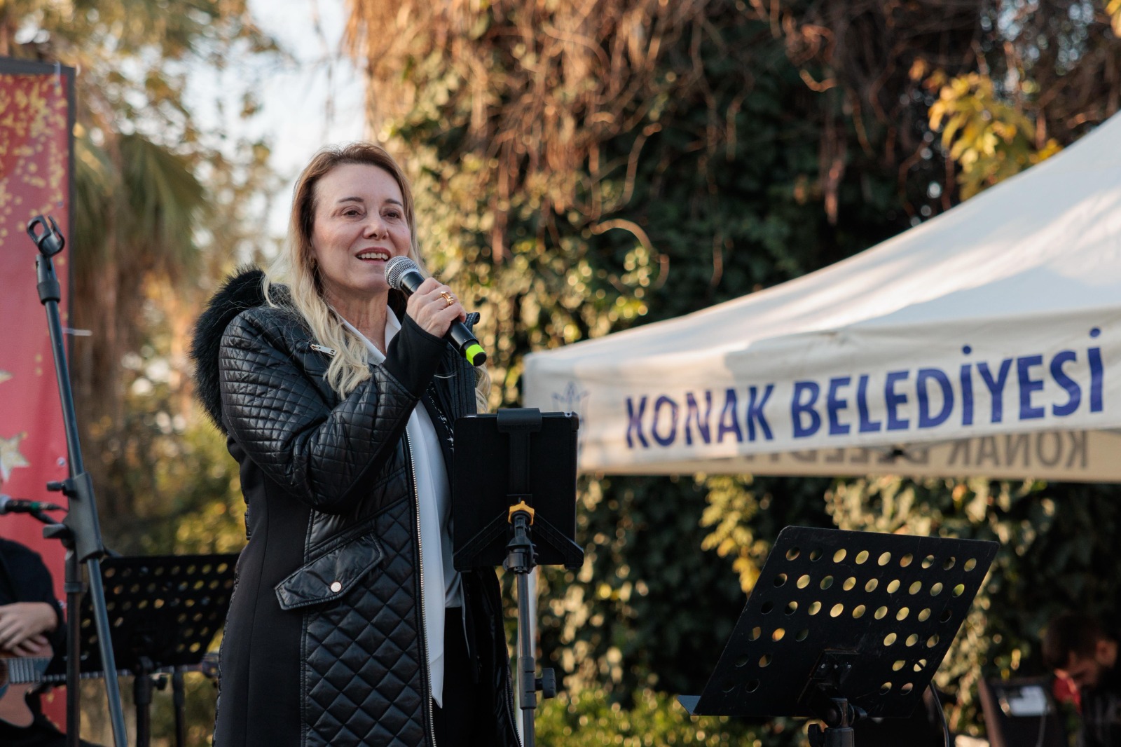 Konak’ta Yeni Yıl Coşkusu Kermeslerle Devam Ediyor (7)