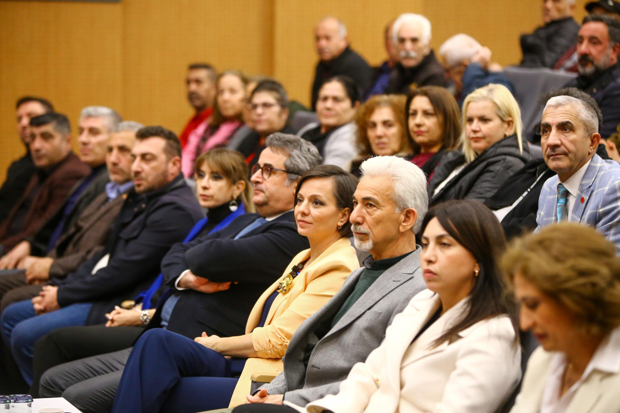 Karabağlar Belediyesi Bağımlılıkla Mücadele Seminerleri Devam Ediyor (5)