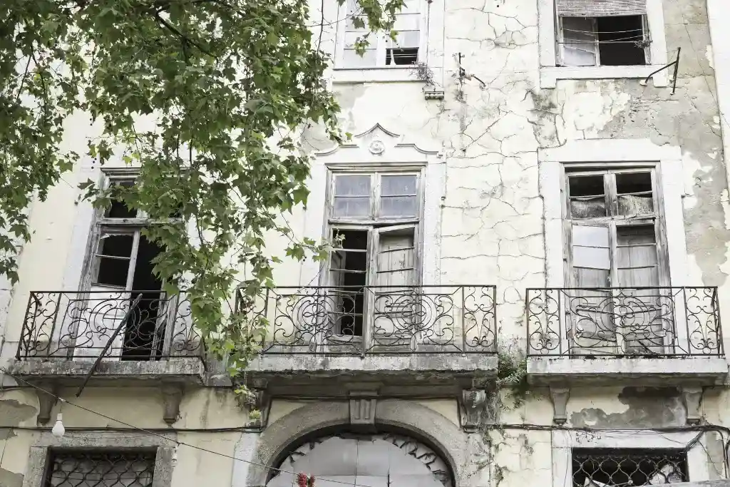 Kentsel Donusumde Riskli Yapi Tespiti Nasil Yaptirilir Baris Mukyen