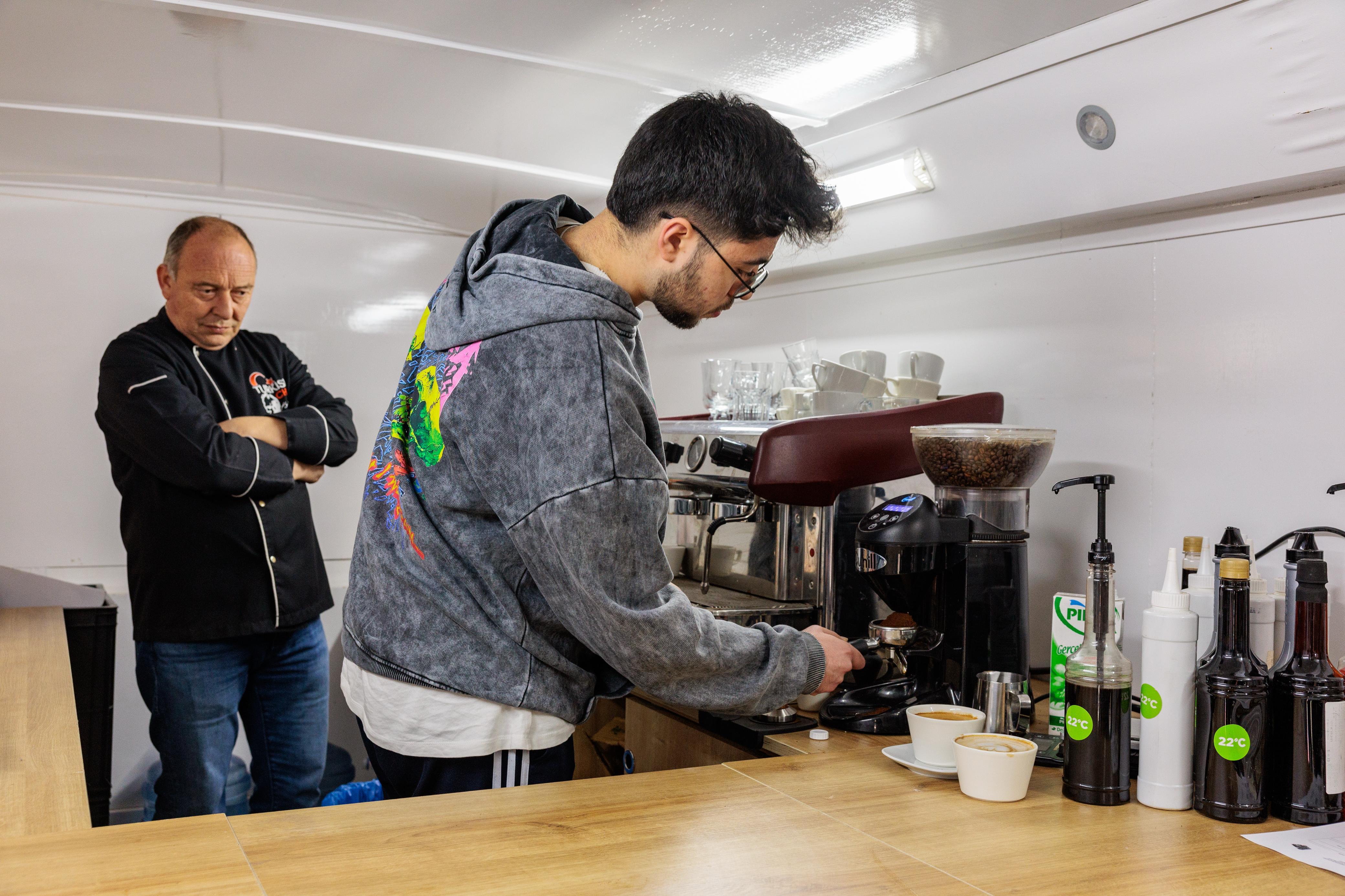 Konak’ta Mobil Barista Kursu Mezunlarını Verdi (7) (1)