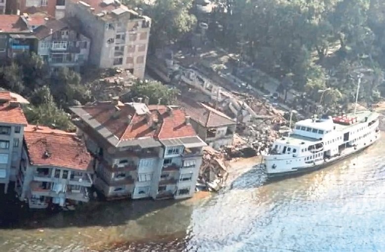 0X0 Izmir Icin Korkutan Golcuk Senaryosu 1745955500714