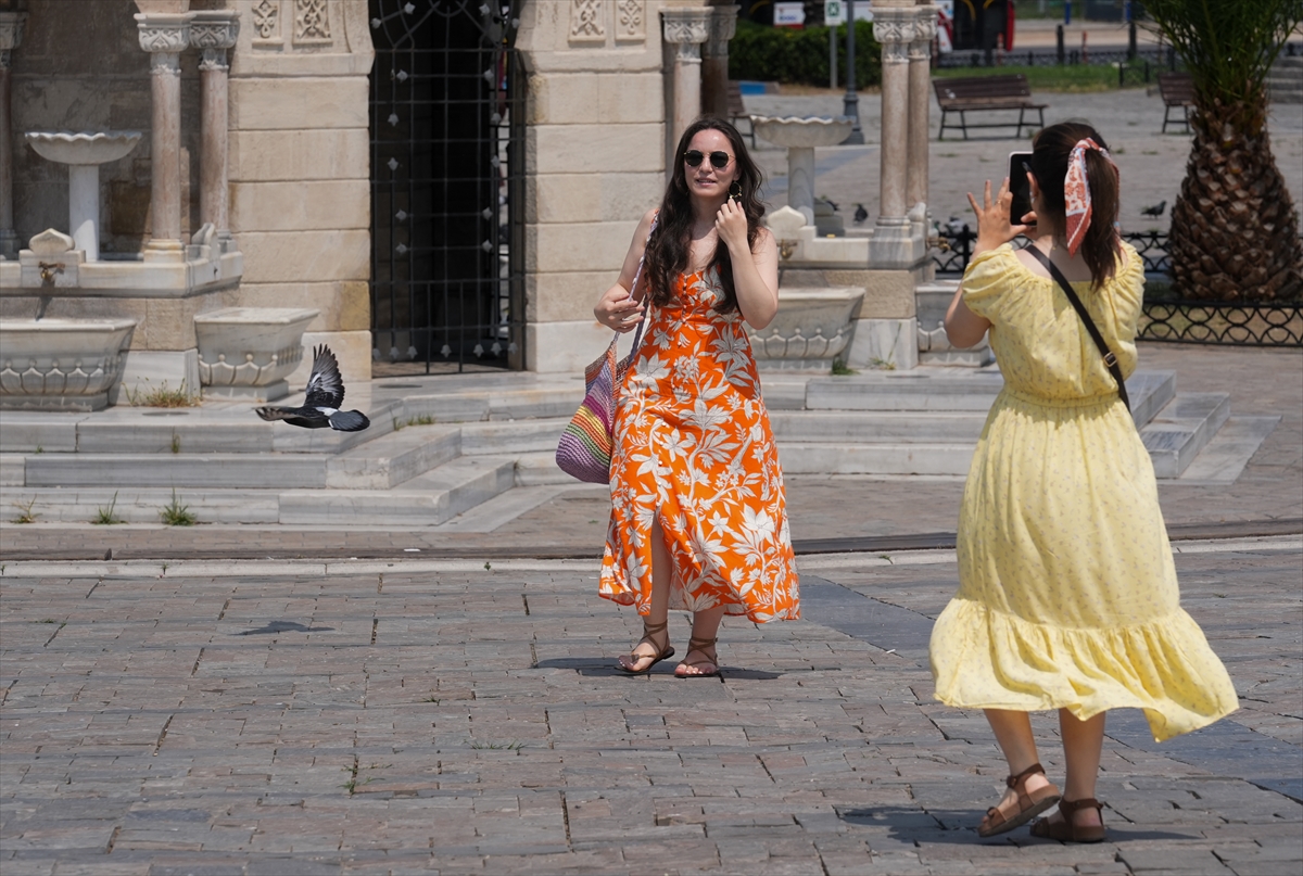 A A 20250606 38204524 38204511 I Z M I R D E K E N T M E R K E Z I N D E B A Y R A M S E S S I Z L I G I H A K I M