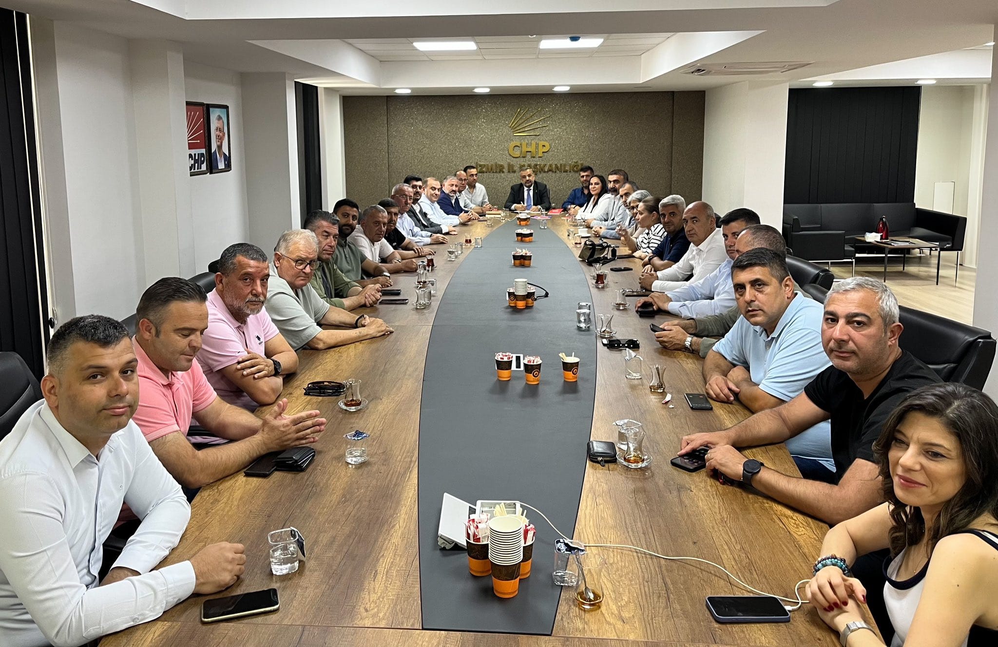 Chp Izmirde Olaganustu Isten Cikarma Zirvesi Ozele Bildirilecek 1