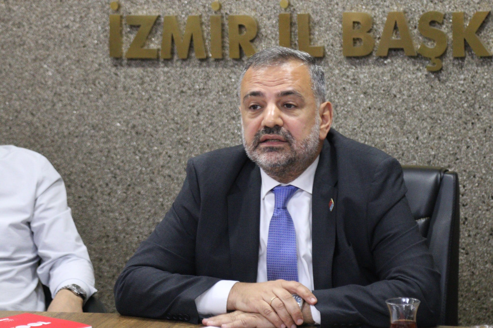 Chp Izmirde Olaganustu Isten Cikarma Zirvesi Ozele Bildirilecek 2