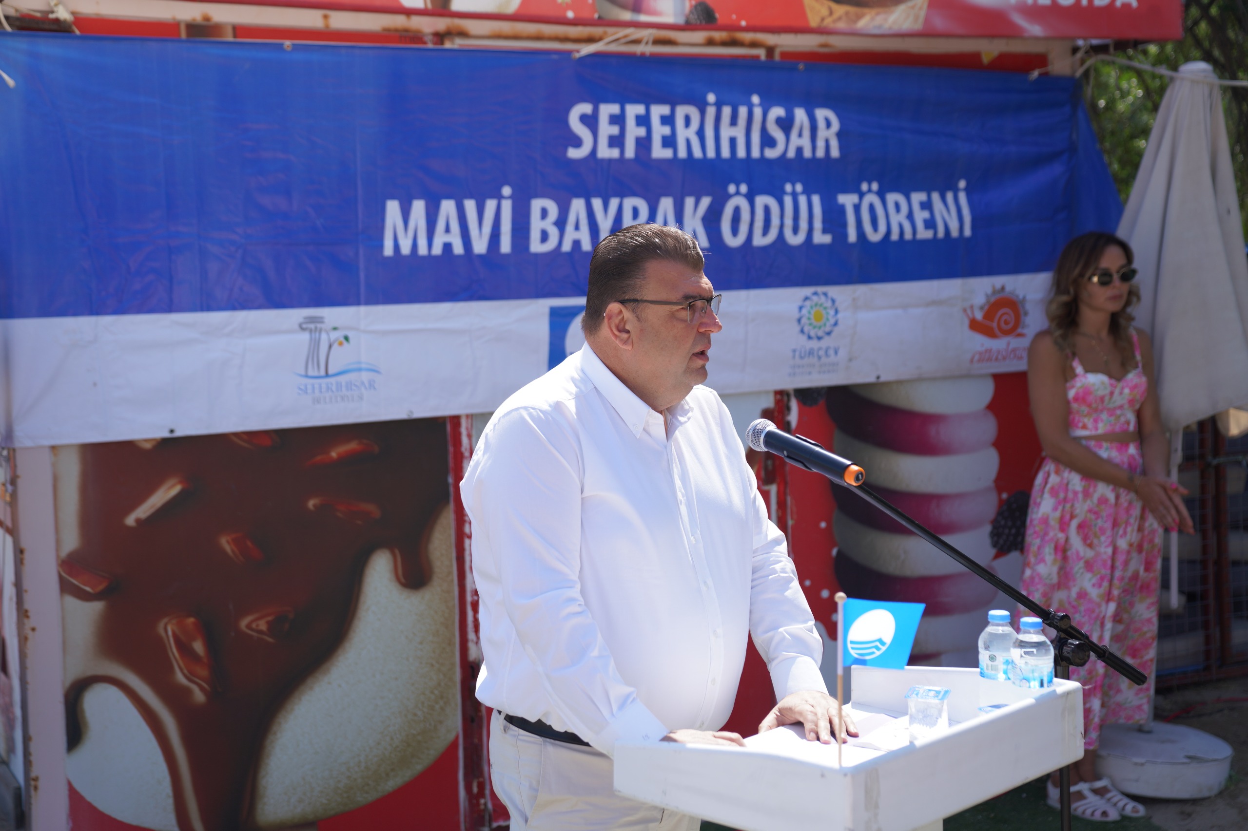 Mavi Bayrak 3