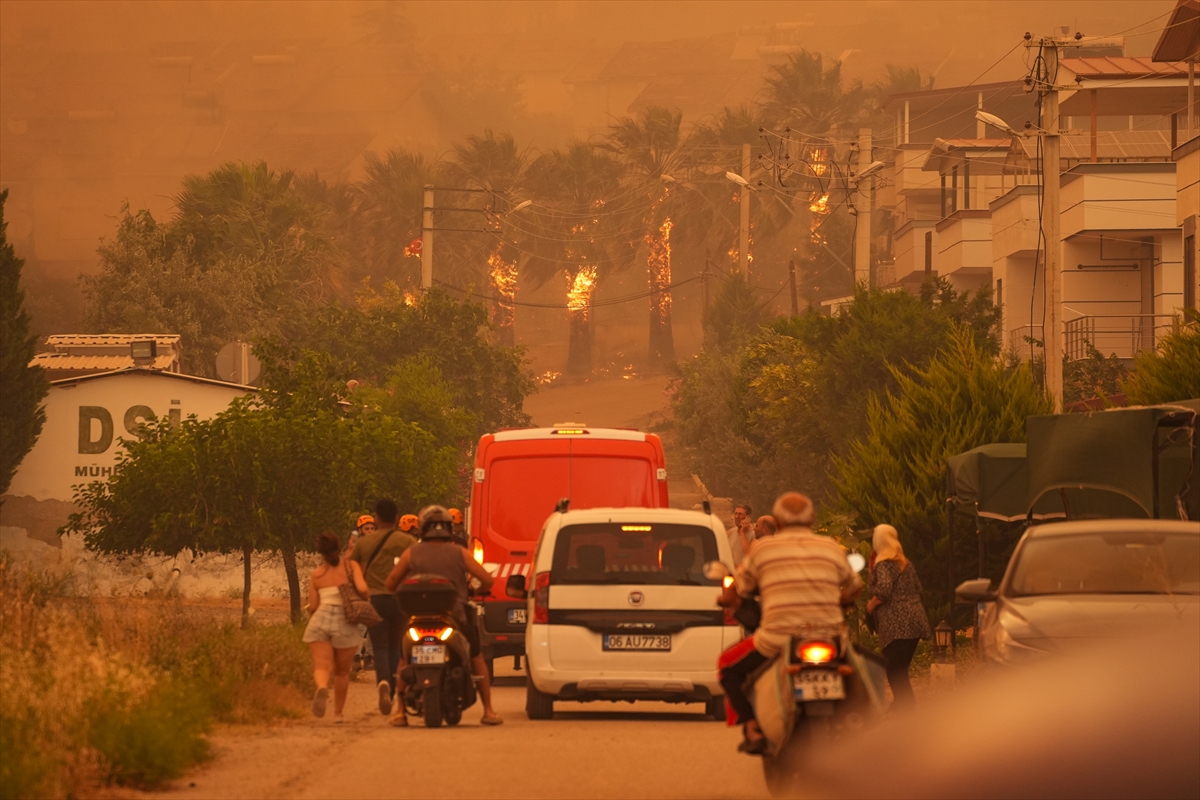 Yangin Kabusu Giderek Buyuyor Izmir Alev Alev 6