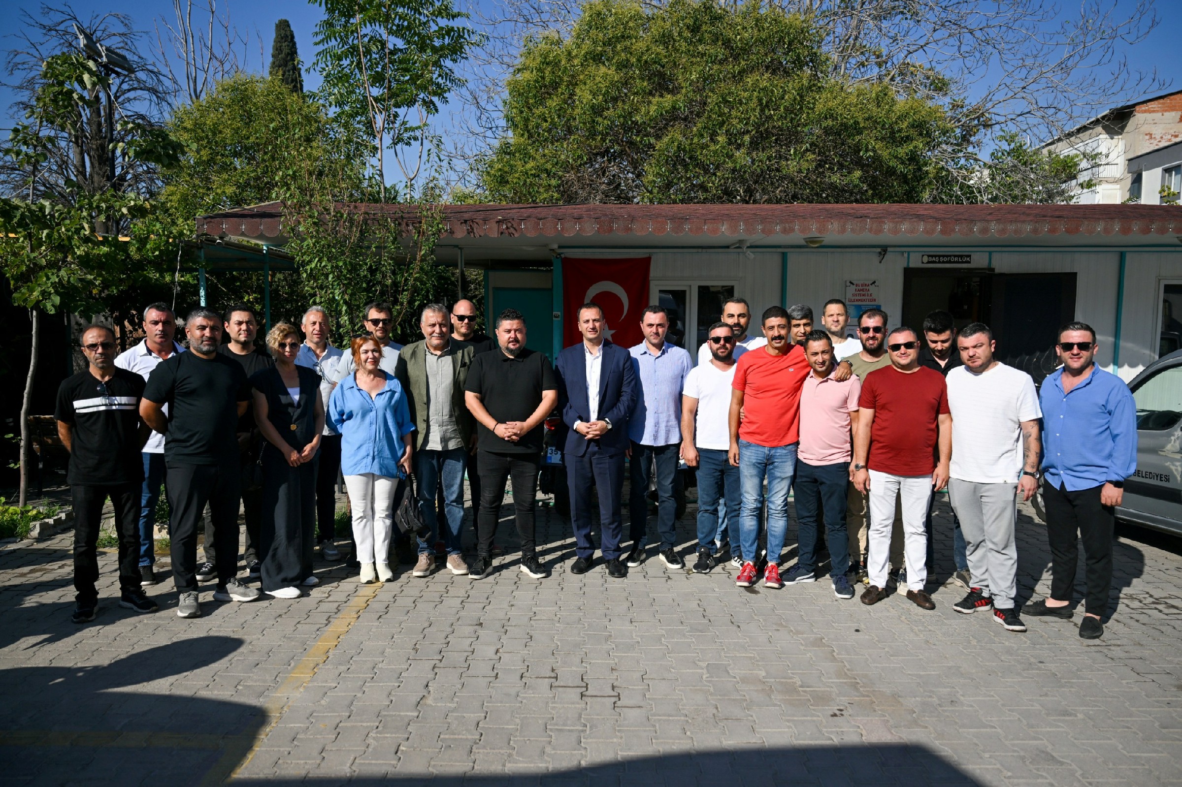 Baskan Eskiden Alev Savascilarina Tesekkur Ziyareti 3