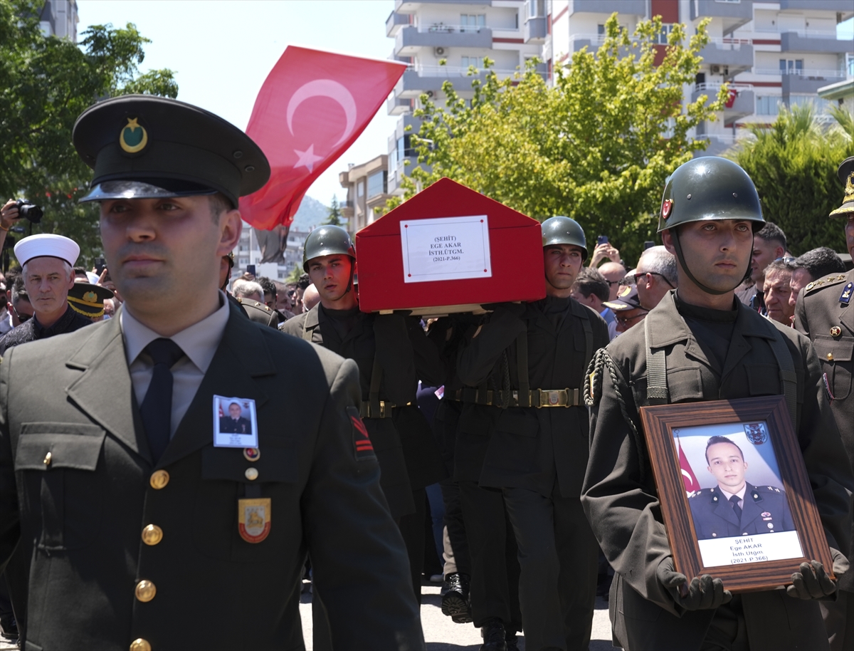 Gozyaslari Sel Oldu Izmirde Sehide Kilicli Veda 2